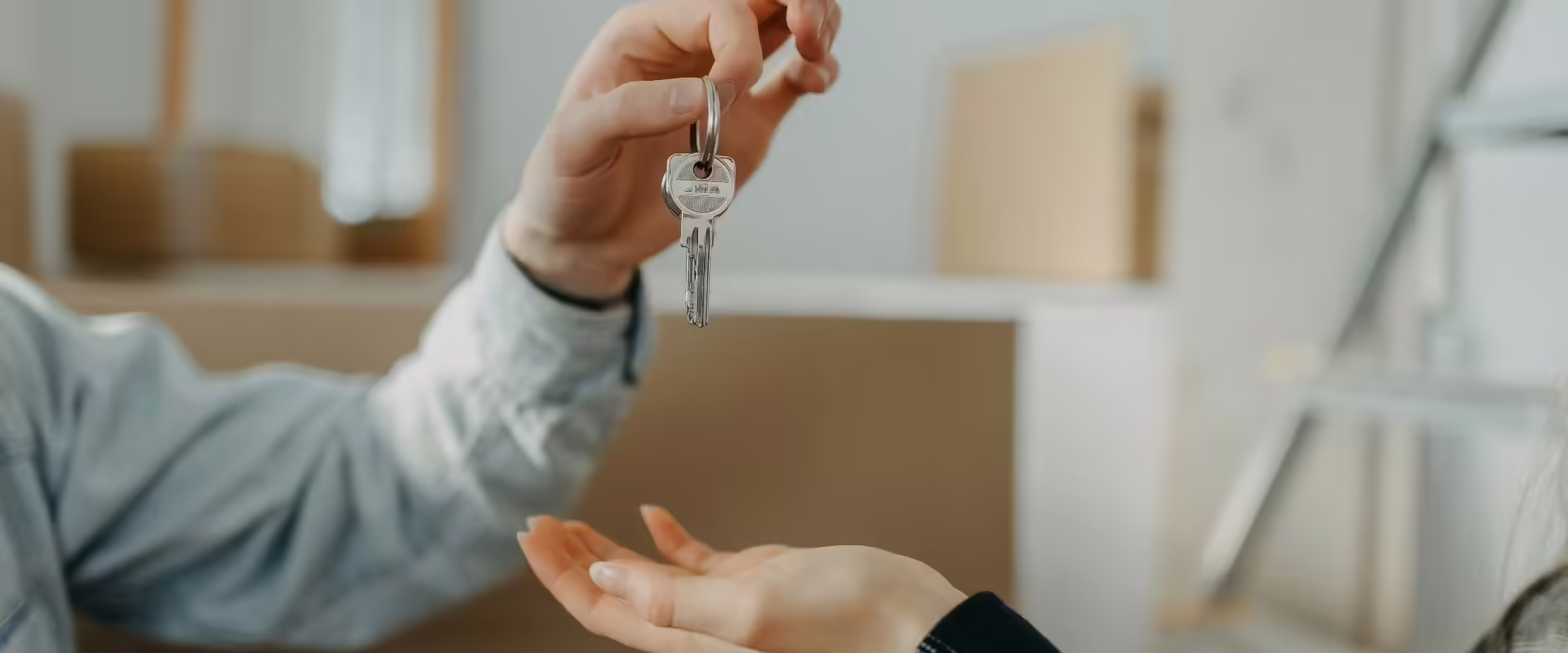 Schlüsselübergabe beim Hauskauf